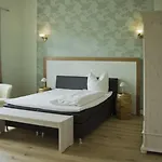 מלון Gaestehaus 