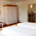 מלון Gaestehaus 